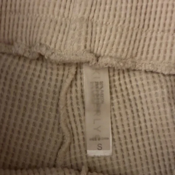 Kimberly Lounge Set Women’s Small XS Beige Waffle Knit Matching Set Cozy Two Pie - Picture 7 of 7